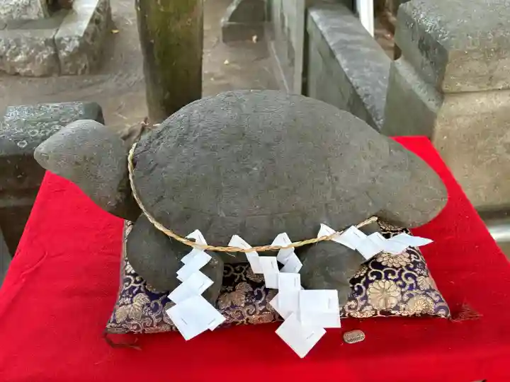 松原神社の{uncategorized: "未分類", other: "その他", undefined: "問題あり", building: "その他建物", grave: "お墓", sacred_gate: "鳥居", guardian: "狛犬", statue: "像", buddha: "仏像", history: "歴史", nature: "自然", garden: "庭園", animal: "動物", pagoda: "塔", temizu: "手水舎", mountain_gate: "山門・神門", sanctuary: "本殿・本堂", subordinate: "末社・摂社", art: "芸術", scenery: "景色", jizo: "地蔵", ema: "絵馬", goshuin: "御朱印", omikuji: "おみくじ", items: "授与品その他", amulet: "お守り", goshuincho: "御朱印帳", eats: "食事", festival: "お祭り", votive_dance: "神楽", shichigosan: "七五三参", wedding: "結婚式", experience: "体験その他", initially: "初詣", around: "周辺", anti_infection: "感染症対策"}