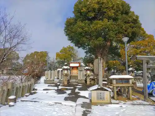 神明社（小碓）の末社・摂社