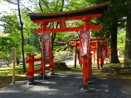 牡丹稲荷神社の鳥居