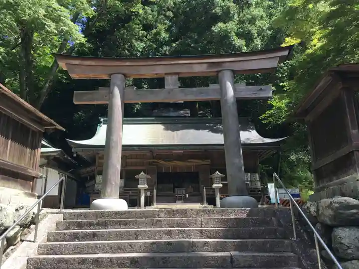 丹生川上神社(下社)の鳥居
