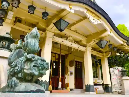 難波八阪神社の本殿