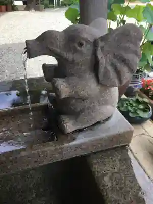 弘明寺の手水舎