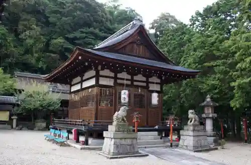 長等神社の本殿