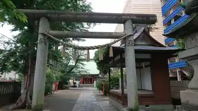 氷川鍬神社の鳥居