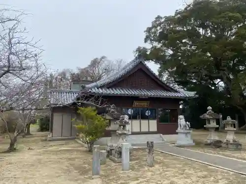 高田八幡神社の{uncategorized: "未分類", other: "その他", undefined: "問題あり", building: "その他建物", grave: "お墓", sacred_gate: "鳥居", guardian: "狛犬", statue: "像", buddha: "仏像", history: "歴史", nature: "自然", garden: "庭園", animal: "動物", pagoda: "塔", temizu: "手水舎", mountain_gate: "山門・神門", sanctuary: "本殿・本堂", subordinate: "末社・摂社", art: "芸術", scenery: "景色", jizo: "地蔵", ema: "絵馬", goshuin: "御朱印", omikuji: "おみくじ", items: "授与品その他", amulet: "お守り", goshuincho: "御朱印帳", eats: "食事", festival: "お祭り", votive_dance: "神楽", shichigosan: "七五三参", wedding: "結婚式", experience: "体験その他", initially: "初詣", around: "周辺", anti_infection: "感染症対策"}