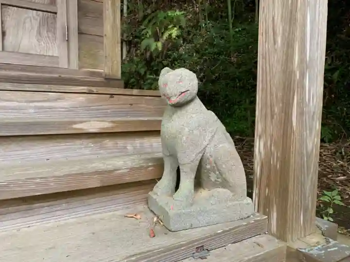 稲荷神社の狛犬