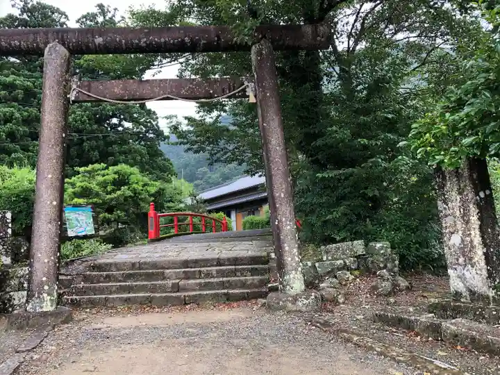 熊野那智大社(和歌山県)