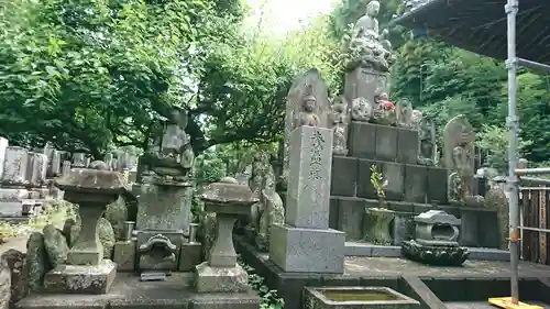 常福寺の像