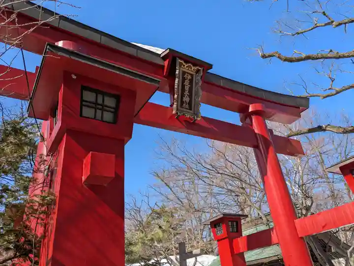 彌彦神社 (伊夜日子神社)の鳥居