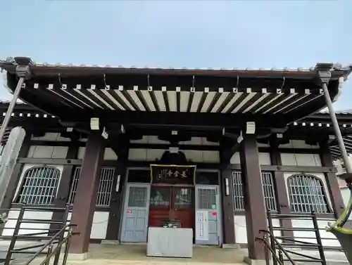 長全寺の本殿・本堂