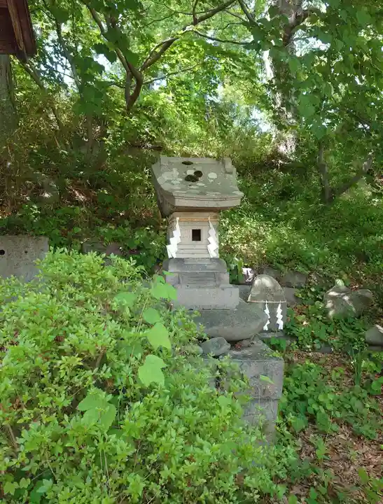 妻科神社の末社・摂社