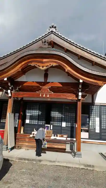 玉性院の{uncategorized: "未分類", other: "その他", undefined: "問題あり", building: "その他建物", grave: "お墓", sacred_gate: "鳥居", guardian: "狛犬", statue: "像", buddha: "仏像", history: "歴史", nature: "自然", garden: "庭園", animal: "動物", pagoda: "塔", temizu: "手水舎", mountain_gate: "山門・神門", sanctuary: "本殿・本堂", subordinate: "末社・摂社", art: "芸術", scenery: "景色", jizo: "地蔵", ema: "絵馬", goshuin: "御朱印", omikuji: "おみくじ", items: "授与品その他", amulet: "お守り", goshuincho: "御朱印帳", eats: "食事", festival: "お祭り", votive_dance: "神楽", shichigosan: "七五三参", wedding: "結婚式", experience: "体験その他", initially: "初詣", around: "周辺", anti_infection: "感染症対策"}