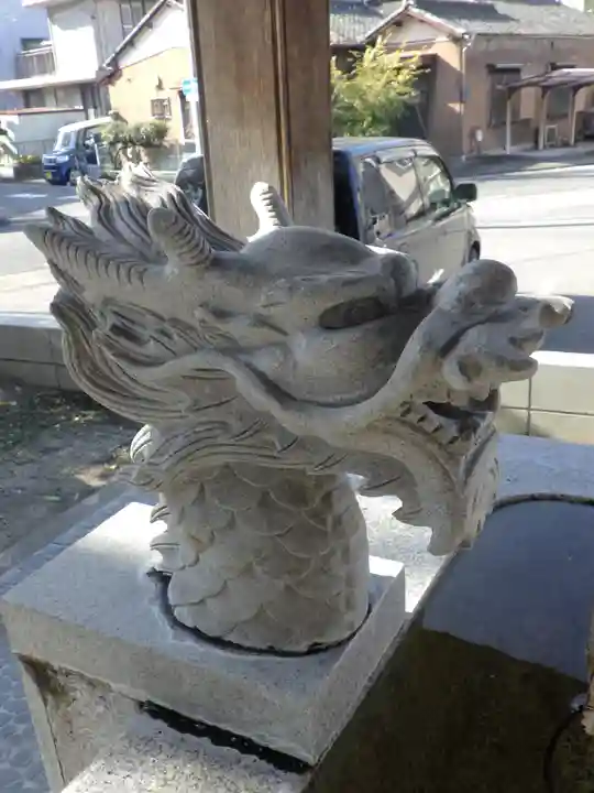 白山神社の手水舎