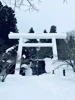 土津神社|こどもと出世の神さまの鳥居