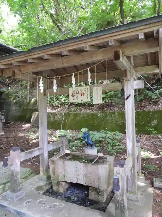 白瀑神社(秋田県)