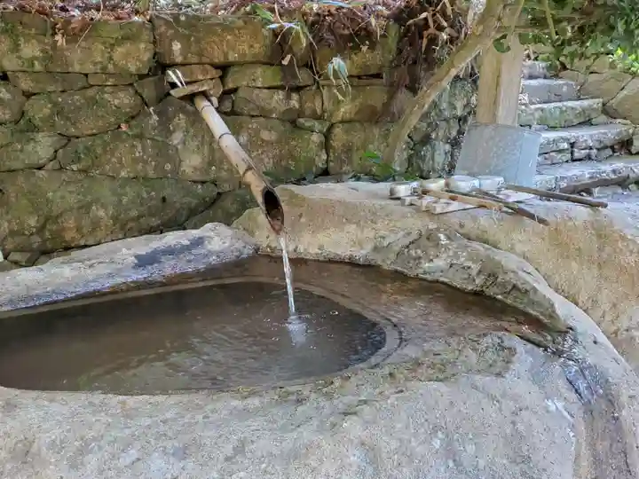上鴨川住吉神社の手水舎