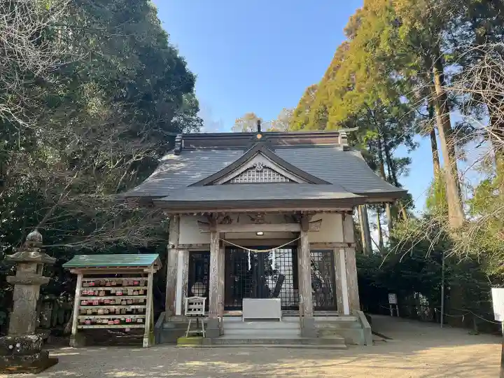 母智丘神社の本殿・本堂