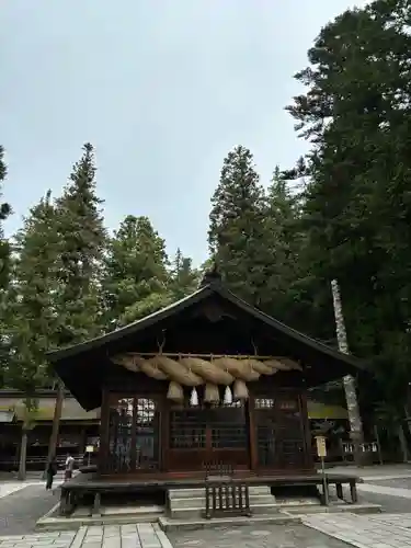 諏訪大社下社春宮(長野県)