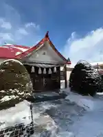 出雲大社三神教会の{uncategorized: "未分類", other: "その他", undefined: "問題あり", building: "その他建物", grave: "お墓", sacred_gate: "鳥居", guardian: "狛犬", statue: "像", buddha: "仏像", history: "歴史", nature: "自然", garden: "庭園", animal: "動物", pagoda: "塔", temizu: "手水舎", mountain_gate: "山門・神門", sanctuary: "本殿・本堂", subordinate: "末社・摂社", art: "芸術", scenery: "景色", jizo: "地蔵", ema: "絵馬", goshuin: "御朱印", omikuji: "おみくじ", items: "授与品その他", amulet: "お守り", goshuincho: "御朱印帳", eats: "食事", festival: "お祭り", votive_dance: "神楽", shichigosan: "七五三参", wedding: "結婚式", experience: "体験その他", initially: "初詣", around: "周辺", anti_infection: "感染症対策"}