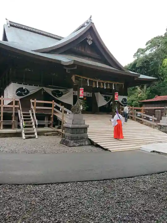 府八幡宮の本殿・本堂