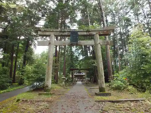 融神社の鳥居
