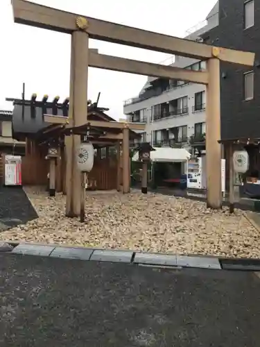 小石川大神宮の鳥居