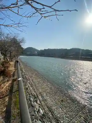 宇治神社の{uncategorized: "未分類", other: "その他", undefined: "問題あり", building: "その他建物", grave: "お墓", sacred_gate: "鳥居", guardian: "狛犬", statue: "像", buddha: "仏像", history: "歴史", nature: "自然", garden: "庭園", animal: "動物", pagoda: "塔", temizu: "手水舎", mountain_gate: "山門・神門", sanctuary: "本殿・本堂", subordinate: "末社・摂社", art: "芸術", scenery: "景色", jizo: "地蔵", ema: "絵馬", goshuin: "御朱印", omikuji: "おみくじ", items: "授与品その他", amulet: "お守り", goshuincho: "御朱印帳", eats: "食事", festival: "お祭り", votive_dance: "神楽", shichigosan: "七五三参", wedding: "結婚式", experience: "体験その他", initially: "初詣", around: "周辺", anti_infection: "感染症対策"}