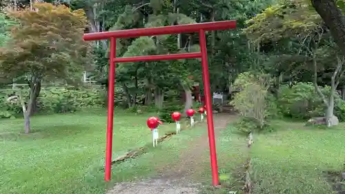 神社（洞爺湖中の島）の鳥居