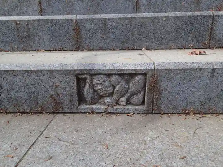 武蔵御嶽神社の像