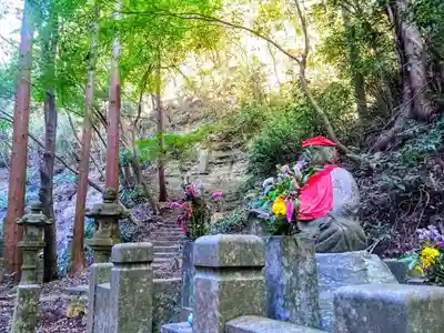 尾張高野山宗　総本山　岩屋寺の地蔵