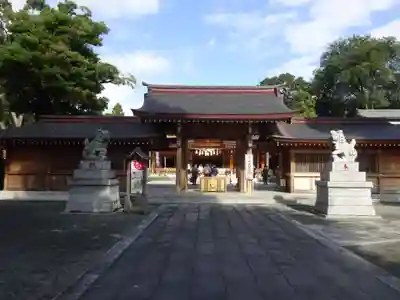 亀ケ池八幡宮の山門・神門