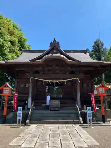 尾曳稲荷神社の本殿