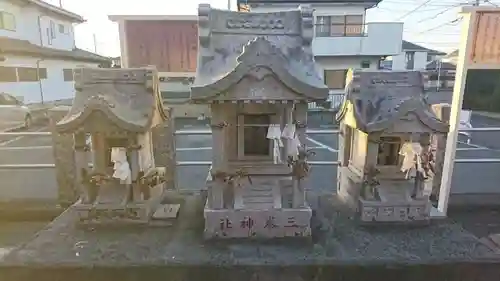 星宮神社 (山川町)の末社・摂社