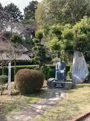 鈴森神社の庭園