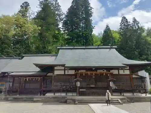 飛驒護國神社の本殿