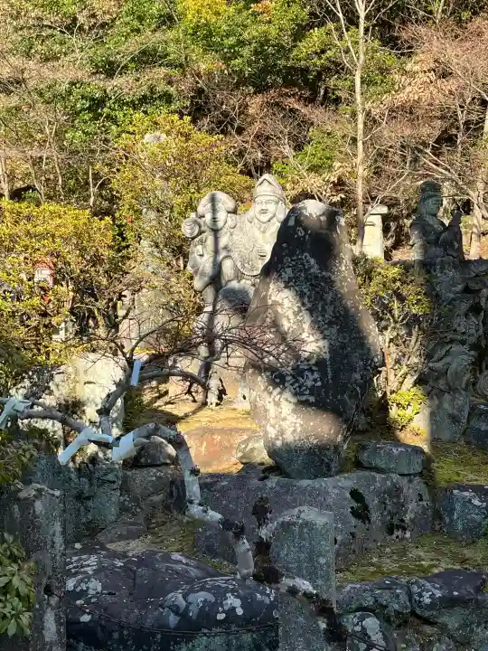 松ヶ崎大黒天 妙圓寺(妙円寺)の{uncategorized: "未分類", other: "その他", undefined: "問題あり", building: "その他建物", grave: "お墓", sacred_gate: "鳥居", guardian: "狛犬", statue: "像", buddha: "仏像", history: "歴史", nature: "自然", garden: "庭園", animal: "動物", pagoda: "塔", temizu: "手水舎", mountain_gate: "山門・神門", sanctuary: "本殿・本堂", subordinate: "末社・摂社", art: "芸術", scenery: "景色", jizo: "地蔵", ema: "絵馬", goshuin: "御朱印", omikuji: "おみくじ", items: "授与品その他", amulet: "お守り", goshuincho: "御朱印帳", eats: "食事", festival: "お祭り", votive_dance: "神楽", shichigosan: "七五三参", wedding: "結婚式", experience: "体験その他", initially: "初詣", around: "周辺", anti_infection: "感染症対策"}