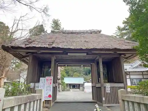 川勾神社の山門・神門