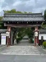 西教寺の山門・神門