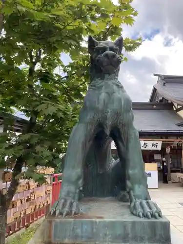 武蔵御嶽神社の狛犬