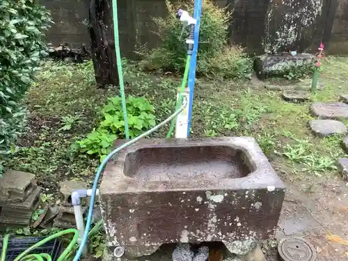 観音教会（国府観音）の手水舎