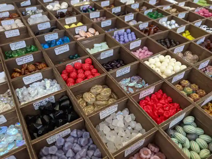 三津厳島神社の周辺