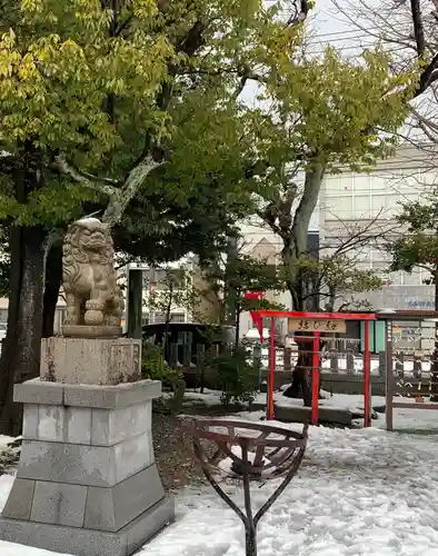 杉杜白髭神社の狛犬