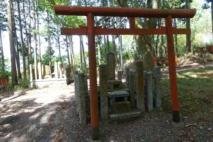 磐栄稲荷宮の末社・摂社