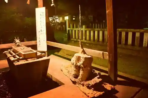 手力雄神社の手水