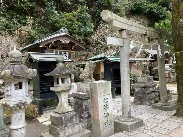 銭洗弁財天宇賀福神社(神奈川県)