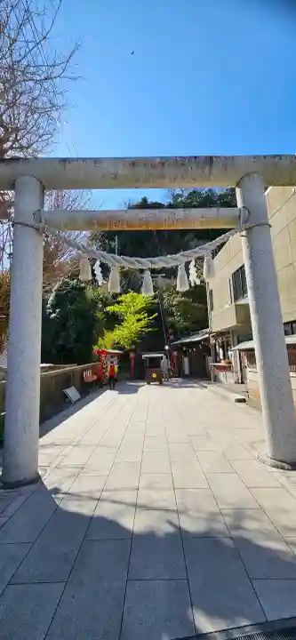 遠見岬神社の{uncategorized: "未分類", other: "その他", undefined: "問題あり", building: "その他建物", grave: "お墓", sacred_gate: "鳥居", guardian: "狛犬", statue: "像", buddha: "仏像", history: "歴史", nature: "自然", garden: "庭園", animal: "動物", pagoda: "塔", temizu: "手水舎", mountain_gate: "山門・神門", sanctuary: "本殿・本堂", subordinate: "末社・摂社", art: "芸術", scenery: "景色", jizo: "地蔵", ema: "絵馬", goshuin: "御朱印", omikuji: "おみくじ", items: "授与品その他", amulet: "お守り", goshuincho: "御朱印帳", eats: "食事", festival: "お祭り", votive_dance: "神楽", shichigosan: "七五三参", wedding: "結婚式", experience: "体験その他", initially: "初詣", around: "周辺", anti_infection: "感染症対策"}