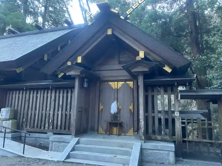 天岩戸神社の{uncategorized: "未分類", other: "その他", undefined: "問題あり", building: "その他建物", grave: "お墓", sacred_gate: "鳥居", guardian: "狛犬", statue: "像", buddha: "仏像", history: "歴史", nature: "自然", garden: "庭園", animal: "動物", pagoda: "塔", temizu: "手水舎", mountain_gate: "山門・神門", sanctuary: "本殿・本堂", subordinate: "末社・摂社", art: "芸術", scenery: "景色", jizo: "地蔵", ema: "絵馬", goshuin: "御朱印", omikuji: "おみくじ", items: "授与品その他", amulet: "お守り", goshuincho: "御朱印帳", eats: "食事", festival: "お祭り", votive_dance: "神楽", shichigosan: "七五三参", wedding: "結婚式", experience: "体験その他", initially: "初詣", around: "周辺", anti_infection: "感染症対策"}