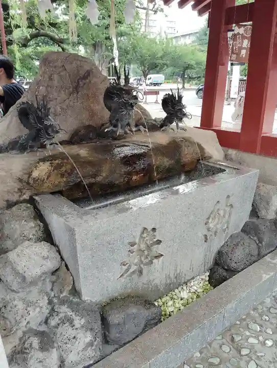 浅草神社の手水舎