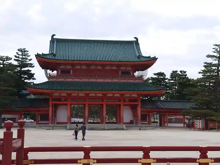 平安神宮の山門・神門