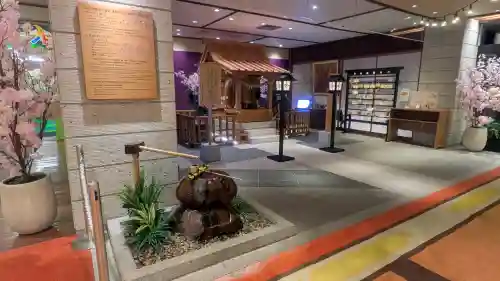 鬼怒川三日月神社の{uncategorized: "未分類", other: "その他", undefined: "問題あり", building: "その他建物", grave: "お墓", sacred_gate: "鳥居", guardian: "狛犬", statue: "像", buddha: "仏像", history: "歴史", nature: "自然", garden: "庭園", animal: "動物", pagoda: "塔", temizu: "手水舎", mountain_gate: "山門・神門", sanctuary: "本殿・本堂", subordinate: "末社・摂社", art: "芸術", scenery: "景色", jizo: "地蔵", ema: "絵馬", goshuin: "御朱印", omikuji: "おみくじ", items: "授与品その他", amulet: "お守り", goshuincho: "御朱印帳", eats: "食事", festival: "お祭り", votive_dance: "神楽", shichigosan: "七五三参", wedding: "結婚式", experience: "体験その他", initially: "初詣", around: "周辺", anti_infection: "感染症対策"}